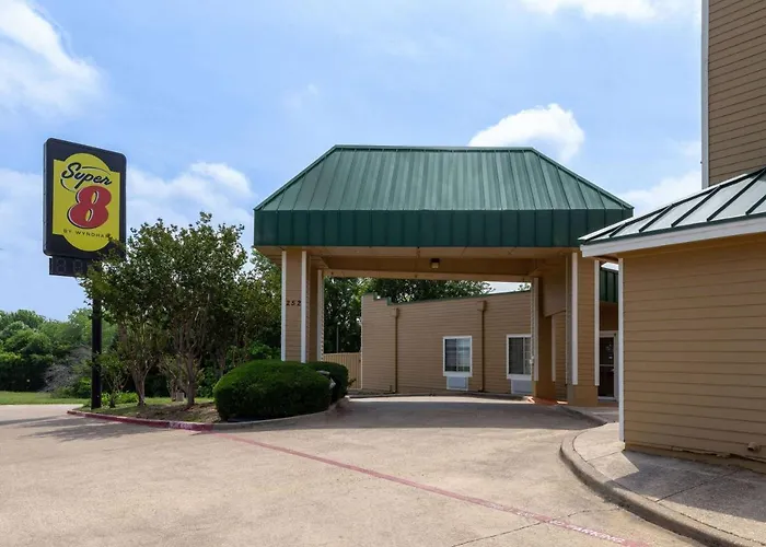 Super 8 By Wyndham Garland Rowlett East Dallas Area