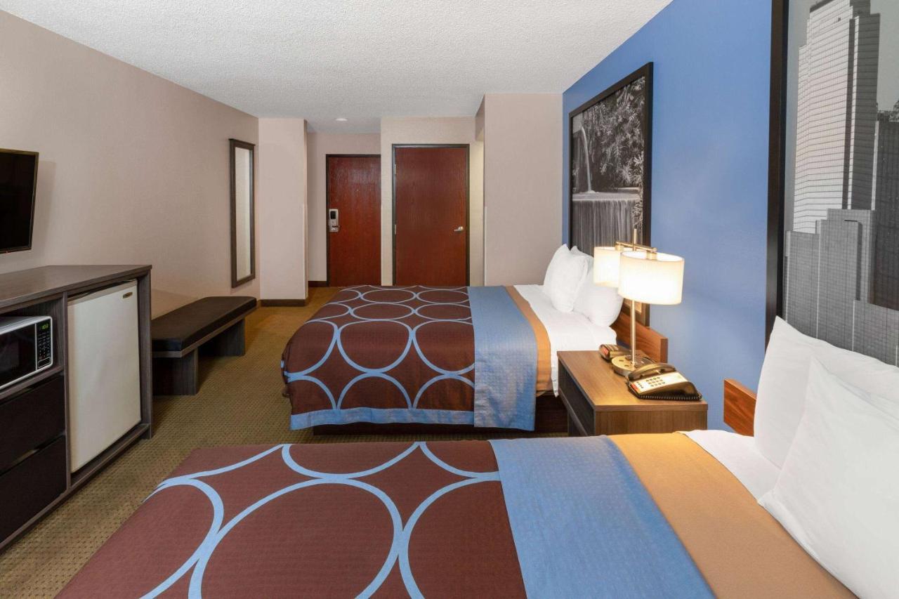 Super 8 By Wyndham Rowlett East Dallas Area Hotel