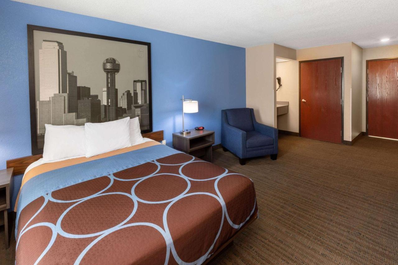 Super 8 By Wyndham Rowlett East Dallas Area Hotel 2*