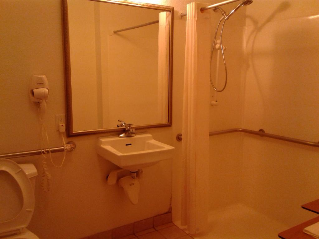 Super 8 By Wyndham Rowlett East Dallas Area Hotel Garland